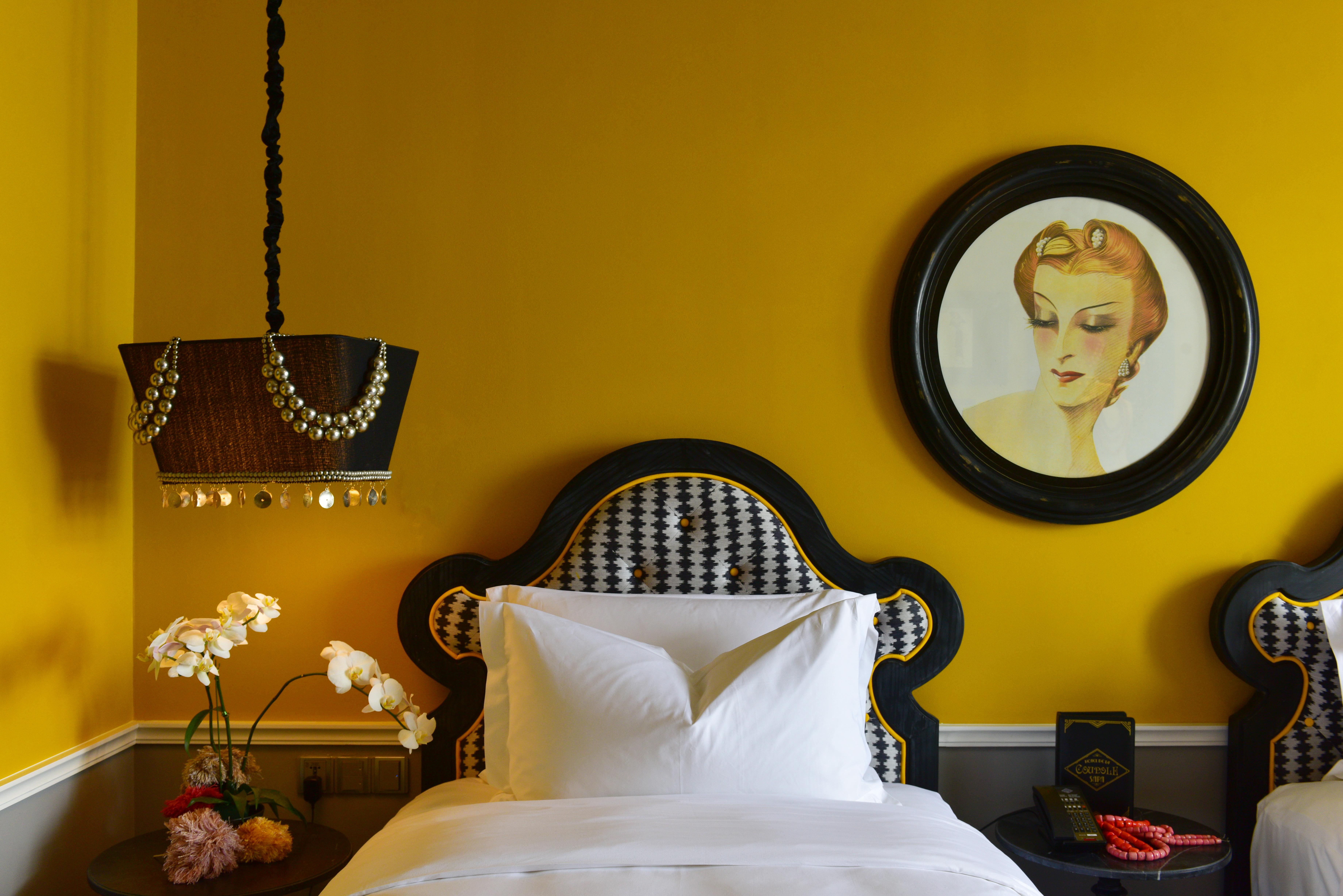 Hotel De La Coupole - Mgallery Sapa Exteriér fotografie A guest room at the Hotel George V