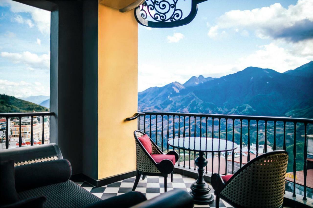 Hotel De La Coupole - Mgallery Sapa Exteriér fotografie A balcony